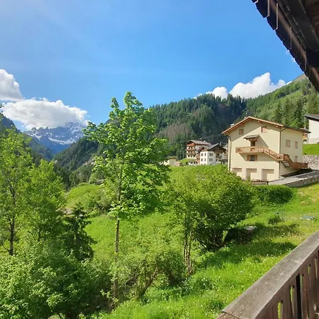 Nonno Gianni Сasa de vacaciones Rocca Pietore